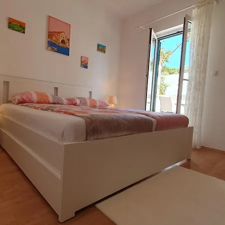 Apartman Filis *